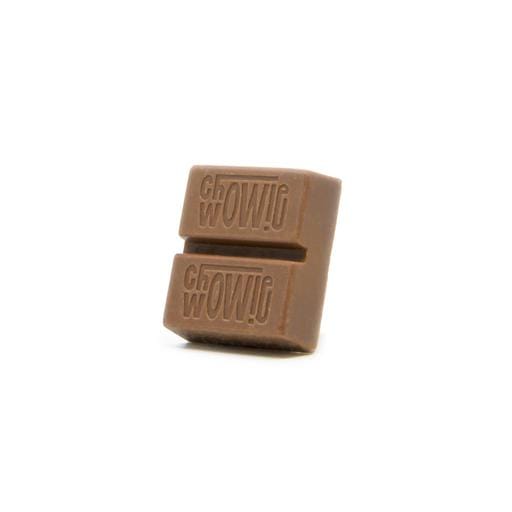 THC SOLID MILK CHOCOLATE by CHOWIE WOWIE One piece of milk chocolate with 10mg THC (breakable into two pieces).